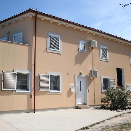 נזרין Apartments Pegla מראה חיצוני תמונה