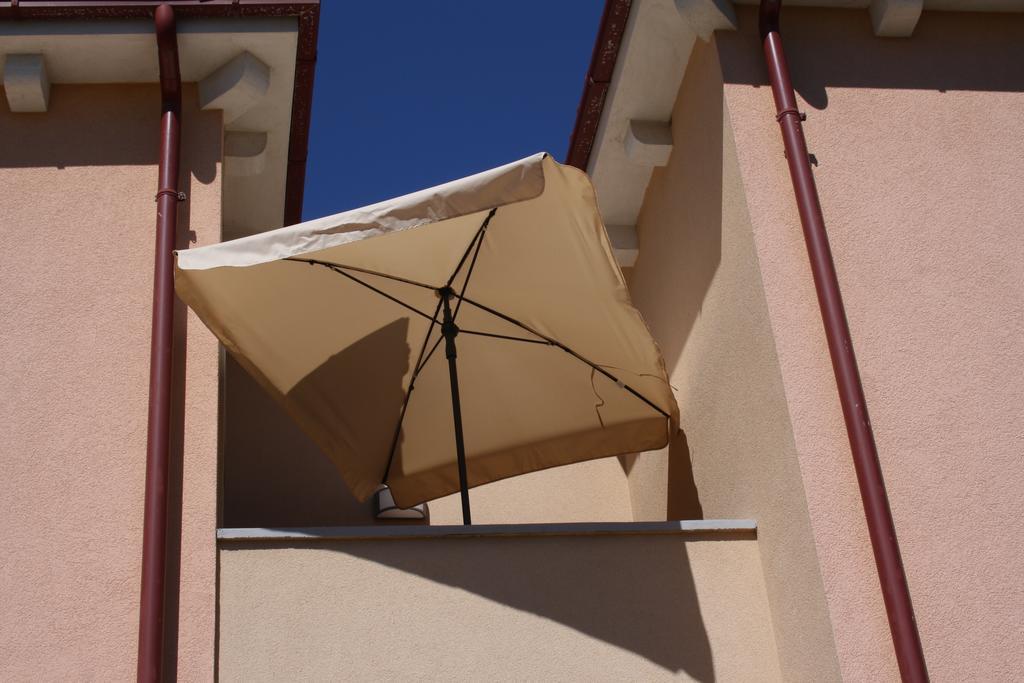 נזרין Apartments Pegla מראה חיצוני תמונה