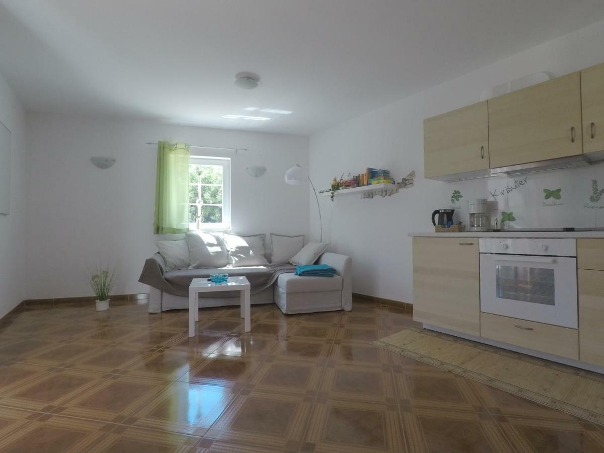 נזרין Apartments Pegla מראה חיצוני תמונה