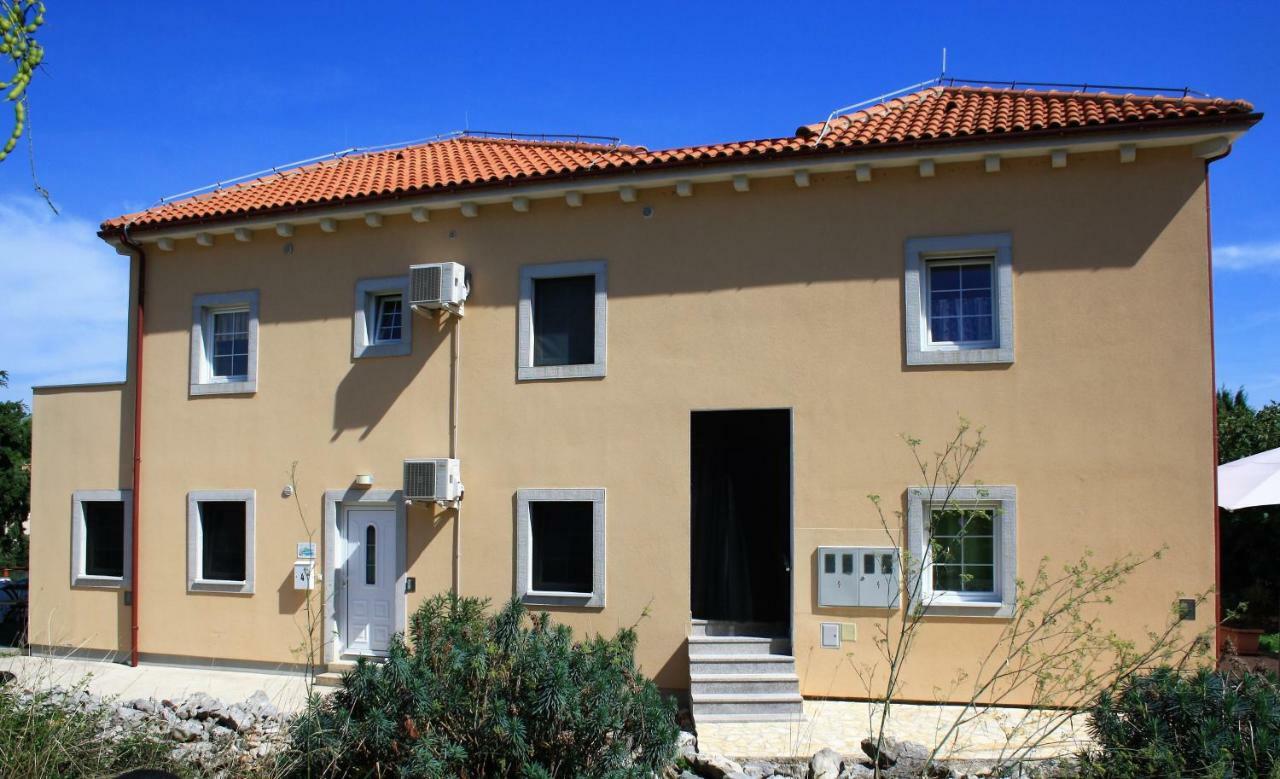 נזרין Apartments Pegla מראה חיצוני תמונה